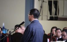 Cựu trung tướng Phan Văn Vĩnh hai lần trả lời nhầm khi tòa kiểm tra căn cước