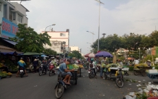 TP.HCM: Chợ tự phát tràn ngập các con đường