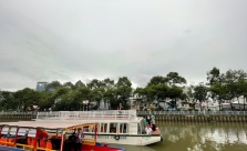 200 khách quốc tế hào hứng trải nghiệm đi thuyền trên kênh Nhiêu Lộc - Thị Nghè