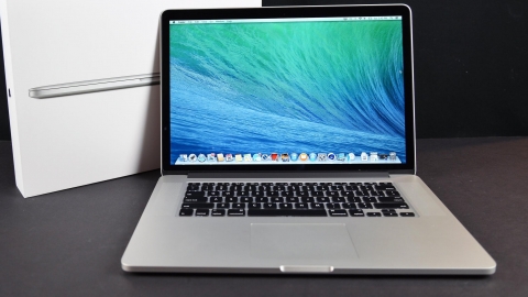 Cấm mang MacBook Pro 15 inch lên máy bay