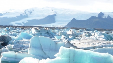 Khám phá sông băng Jokulsarlon ở Iceland