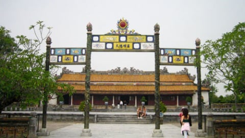 Cuối tuần khám phá kinh thành Huế mộng mơ