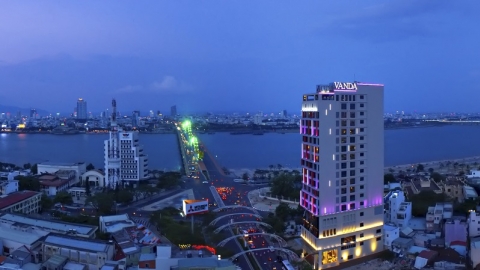 Top View Bar – Top 8 quán café rooftop không thể bỏ qua khi đến Đà Nẵng  