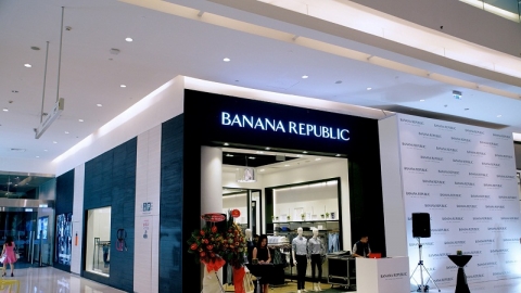 Banana Republic khai trương cửa hàng và ra mắt BST Thu 2017