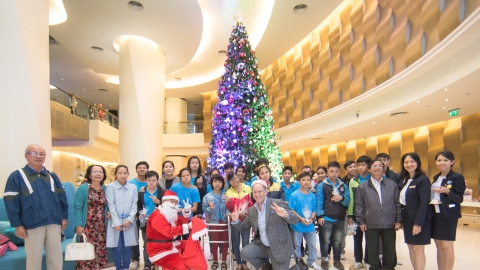 Lễ thắp sáng cây thông Noel tại Novotel Danang Premier Han River 