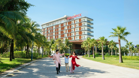Khu nghỉ dưỡng mang không khí Tết ấm áp với thông điệp 'Về Mövenpick, Về Nhà'