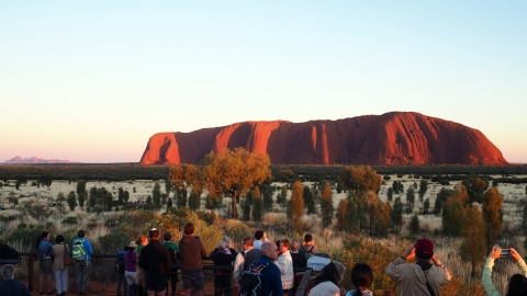 Núi thiêng Uluru sẽ đóng cửa vĩnh viễn