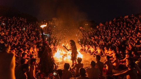 Cùng Quang Vinh khám phá điệu múa Kecak