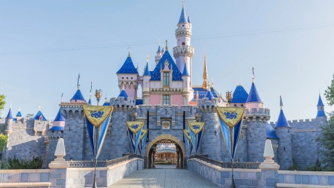 Online để tham quan Disneyland