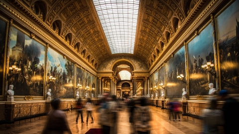 4 phút sống trong Bảo tàng Louvre