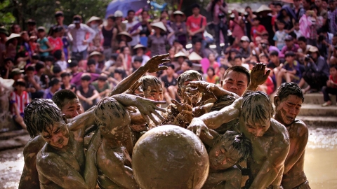 Lễ hội vật cầu nước làng Vân được công nhận là Di sản quốc gia