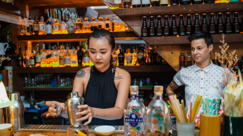Nữ Bartender Nguyễn Hoàng Tú Quyên: 'Làm cho vui thôi chứ ổn định thì nên...'