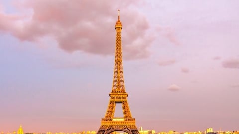Tháp Eiffel đóng cửa