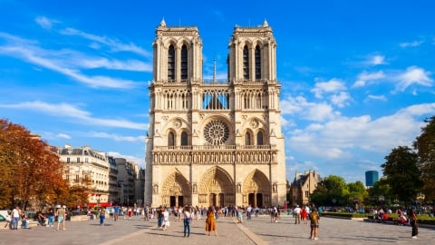 Nhà thờ Đức Bà Paris “trỗi dậy” từ đống tro tàn, sẵn sàng mở cửa đón du khách