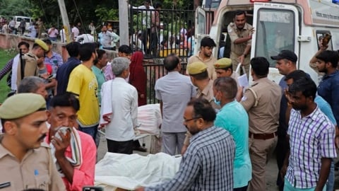 Sự kiện tôn giáo trở thành thảm kịch giẫm đạp đẫm máu ở Ấn Độ