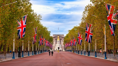 Nước Anh mở cửa ban công nổi tiếng trong Cung điện Buckingham cho du khách tham quan