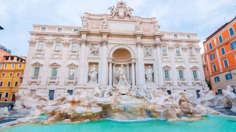 Rome cân nhắc việc hạn chế du khách tới đài phun nước Trevi