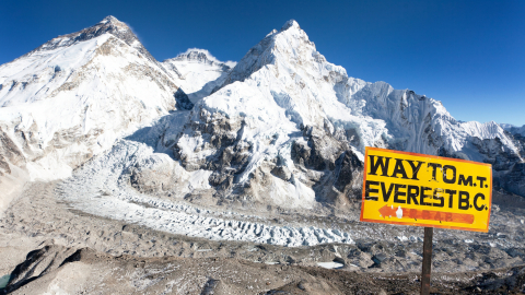 Nepal thông báo tăng giá leo Everest gần 380 triệu đồng