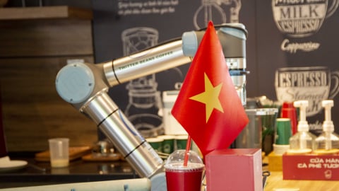 Robot Việt, hồn Việt, cà phê Việt - Một hành trình trong tách cà phê thời 4.0