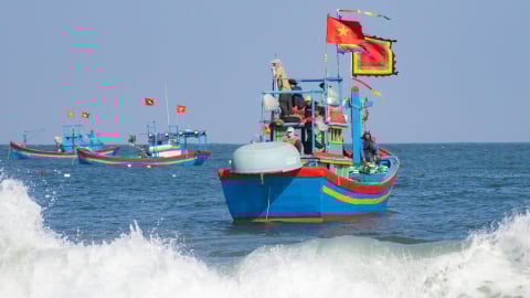 Tục vẽ mắt thuyền, “hồn thiêng sông nước” với văn hoá ngàn đời của ngư dân Việt