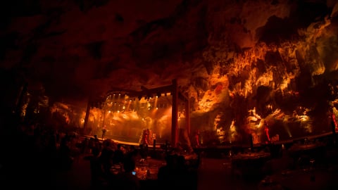 Quảng Ninh ra mắt sản phẩm du lịch mới kết nối Hạ Long và vịnh Bái Tử Long