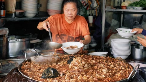 Độc lạ nhà hàng '50 năm không rửa nồi' nổi tiếng khắp thế giới