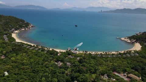 Đi tìm bình yên nơi miền biển lành tại khu nghỉ dưỡng Six Senses Ninh Van Bay