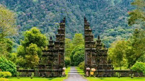 Những điều cần biết để tránh nguy cơ bị trục xuất tại “thiên đường du lịch” Indonesia