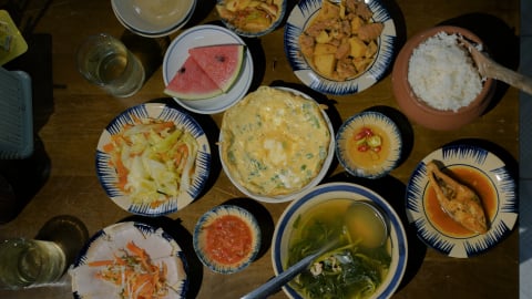 Cơm nhà trong hẻm nhỏ xứ Huế