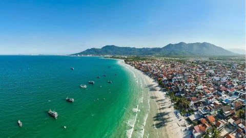Mùa hè trải nghiệm các bãi biển đẹp của Việt Nam theo gợi ý từ Lonely Planet