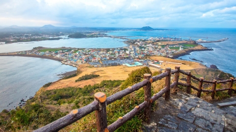 Vì sao đảo Jeju, Hàn Quốc dự định thu phí vào cửa đối với khách du lịch?