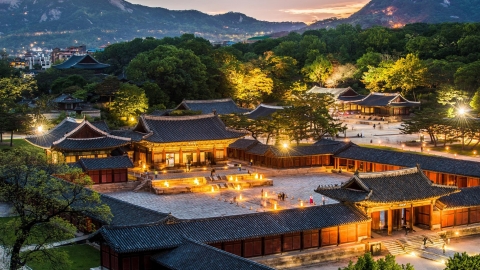 Nhiều cung điện tại Seoul mở cửa đón khách về đêm
