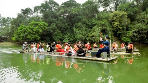 Thưởng hát Then trên hồ Nà Nưa, Tuyên Quang