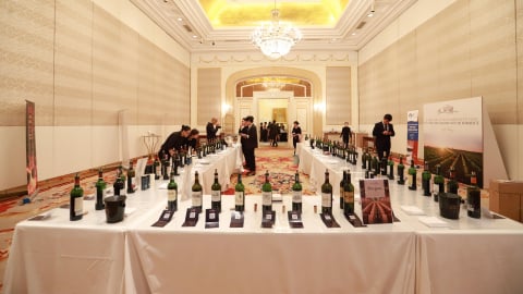 UGCB Grand Tasting 2025: 'Bảo chứng' cho chất lượng đỉnh cao của rượu vang Bordeaux