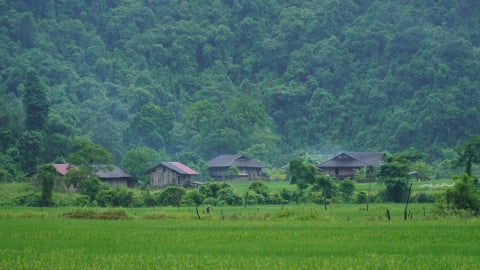 Ngôi làng không điện, không đường ở miền Bắc nhưng vẫn đón nườm nượp khách ghé thăm