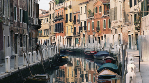 Vẻ đẹp của một Venice không bóng người