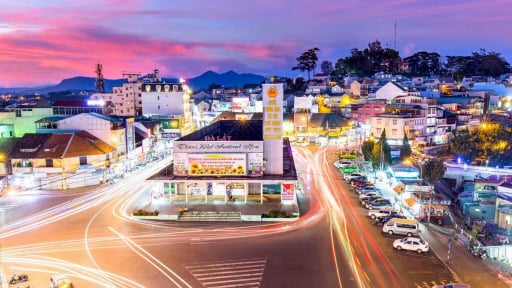 Đà Lạt chính thức lắp đặt hệ thống đèn giao thông
