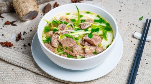 Phở được tạp chí Lonely Planet tôn vinh