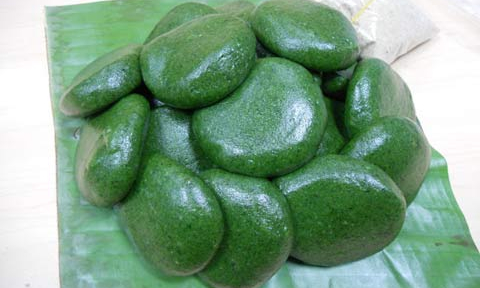 Lên Lạng Sơn thưởng thức bánh ngải thơm ngon, lạ miệng-