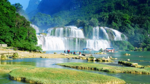 Khám phá vẻ đẹp kỳ thú vùng Đông Bắc