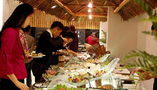 Ưu đãi cực lớn tại nhà hàng buffet hải sản L’annam