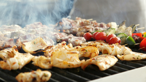 Thưởng thức thịt xiên nướng và buffet hải sản tại nhà hàng Epice