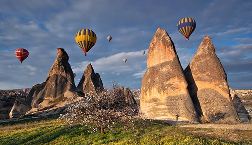 Cappadocia - Thành cổ trên vách núi