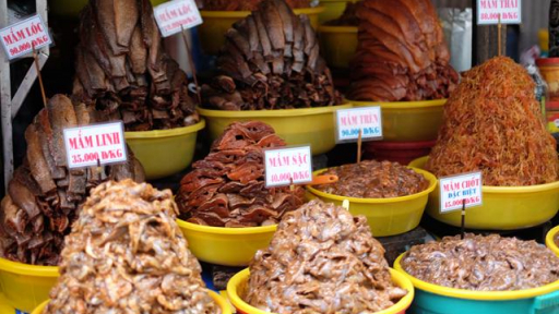 Nét chấm phá ẩm thực trên dòng Mekong