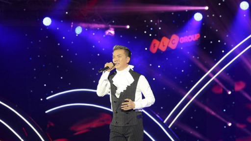 Đàm Vĩnh Hưng khiến khán giả mê đắm trong đêm nhạc ‘Biển tình’ 