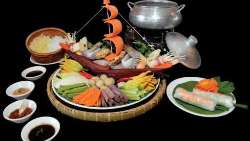 Lẩu cháo huyết rồng – Món mới đặc sắc tại Nhà hàng Hoa Mai