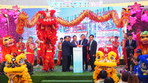 Vạn Hạnh Mall chính thức khai trương