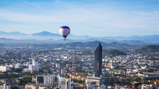 Hãy đến Huế một sáng bình yên