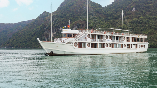 Ưu đãi mùa hè hấp dẫn từ Oriental Sails