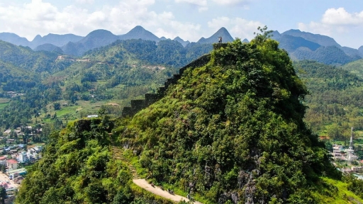 Đình chỉ dự án làm thang máy ở Đồng Văn